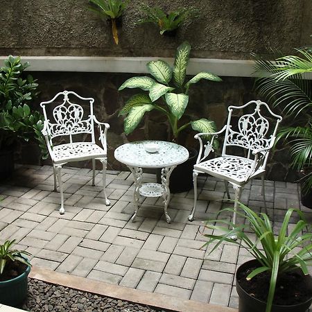 เบด แอนด์ เบรคฟาสต์ โตมัง Bed & Breakfast จาการ์ตา ภายนอก รูปภาพ