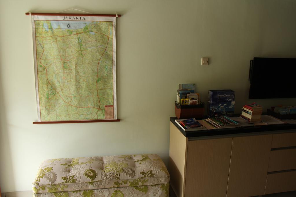 เบด แอนด์ เบรคฟาสต์ โตมัง Bed & Breakfast จาการ์ตา ภายนอก รูปภาพ